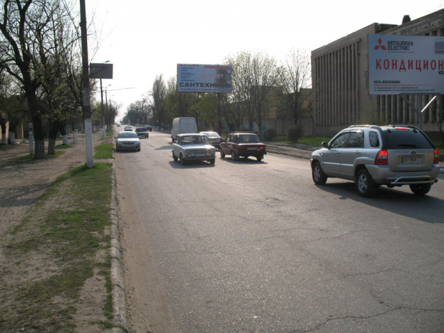 Щит 6x3,  ул.Измаильская, р-н Маслозавода, к-р "Комсомолец", Исток,"Тополек". От Рынка