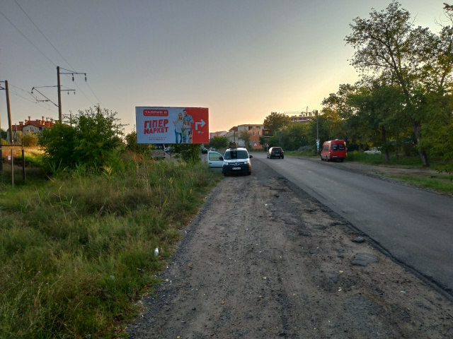 Щит 6x3,  въезд в Центр Затоки, с моста, автостоянка